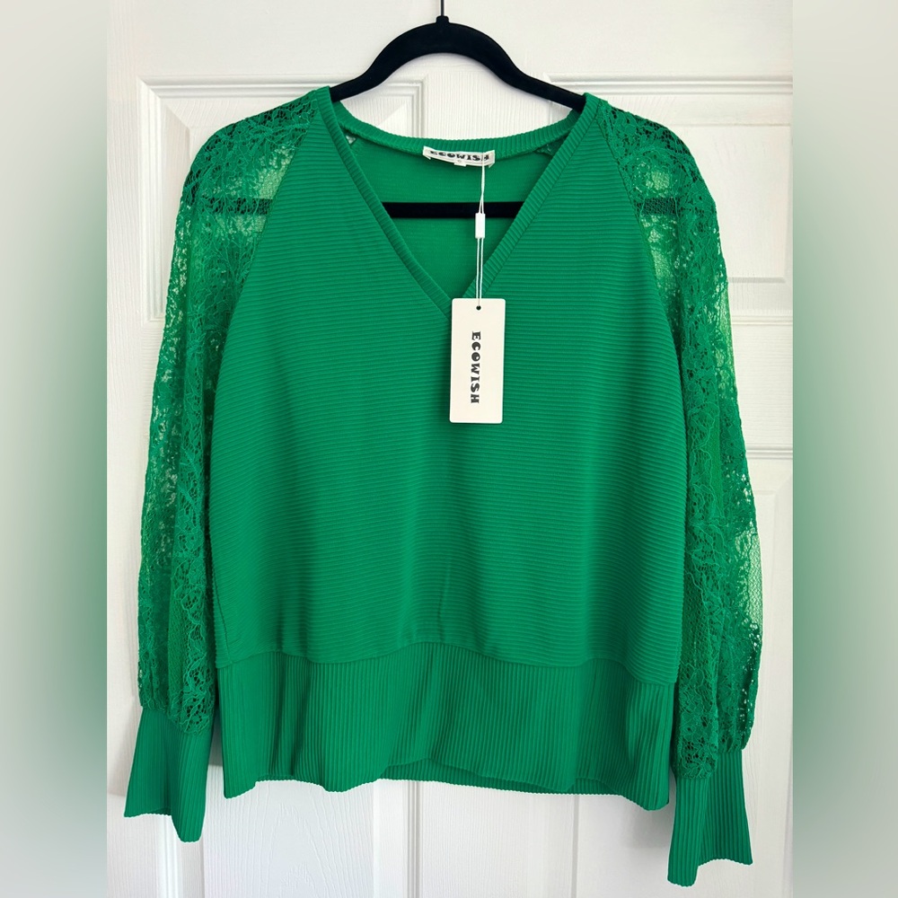 Ecowish Green Top with Lace Sleeves, Size Small - NWT